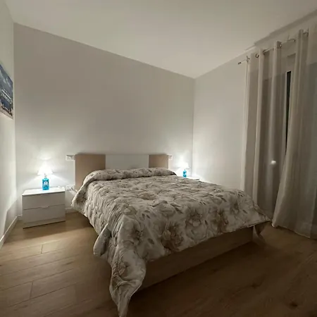 Prázdninový dům Far From *