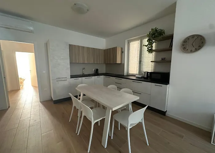 Far From Castelnuovo del Garda